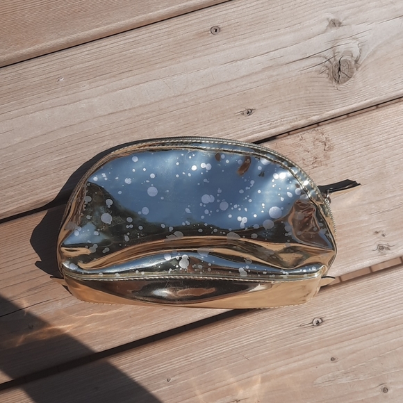 Victoria's Secret cosmetics bag - Picture 4 of 5